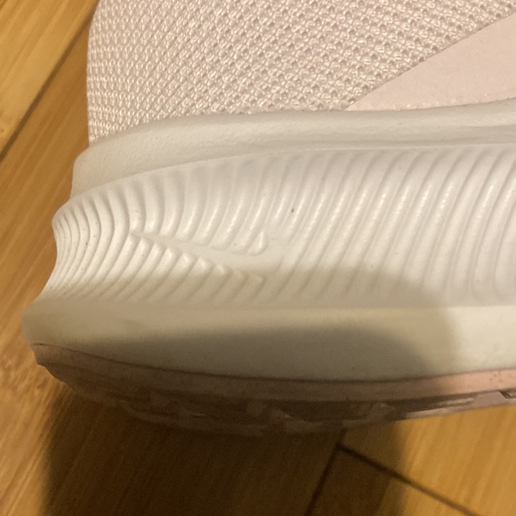 Nike Women’s Downshifter Size 9 Pink/Gold Running Sneakers - Picture 6 of 9